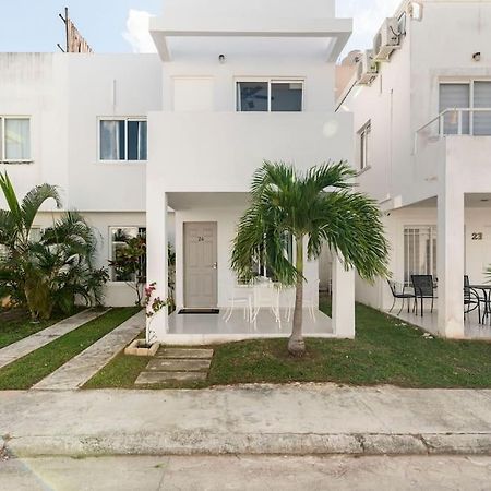 Micro Studio Perfect For Backpackers, Couples, 3 Min Drive To Playa El Nino Cancun Ngoại thất bức ảnh