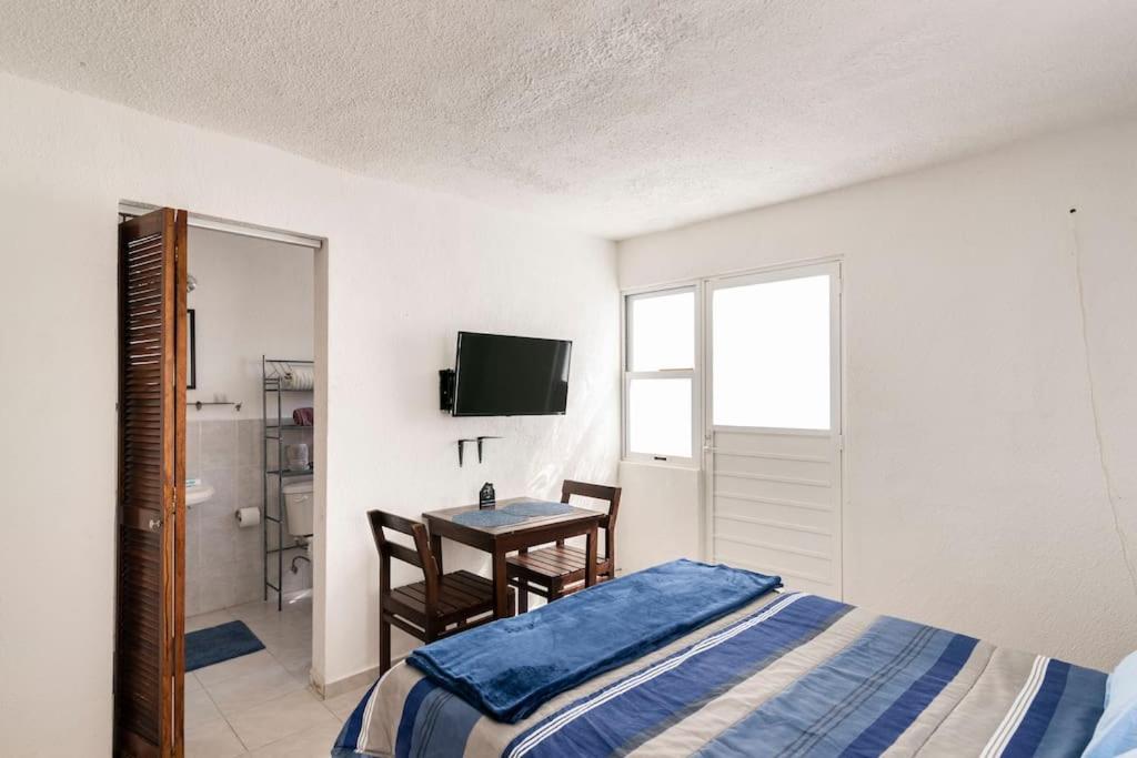 Micro Studio Perfect For Backpackers, Couples, 3 Min Drive To Playa El Nino Cancun Ngoại thất bức ảnh