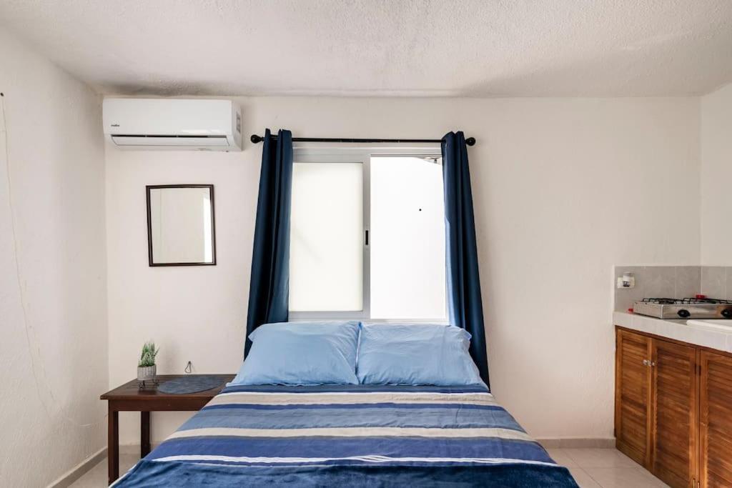 Micro Studio Perfect For Backpackers, Couples, 3 Min Drive To Playa El Nino Cancun Ngoại thất bức ảnh