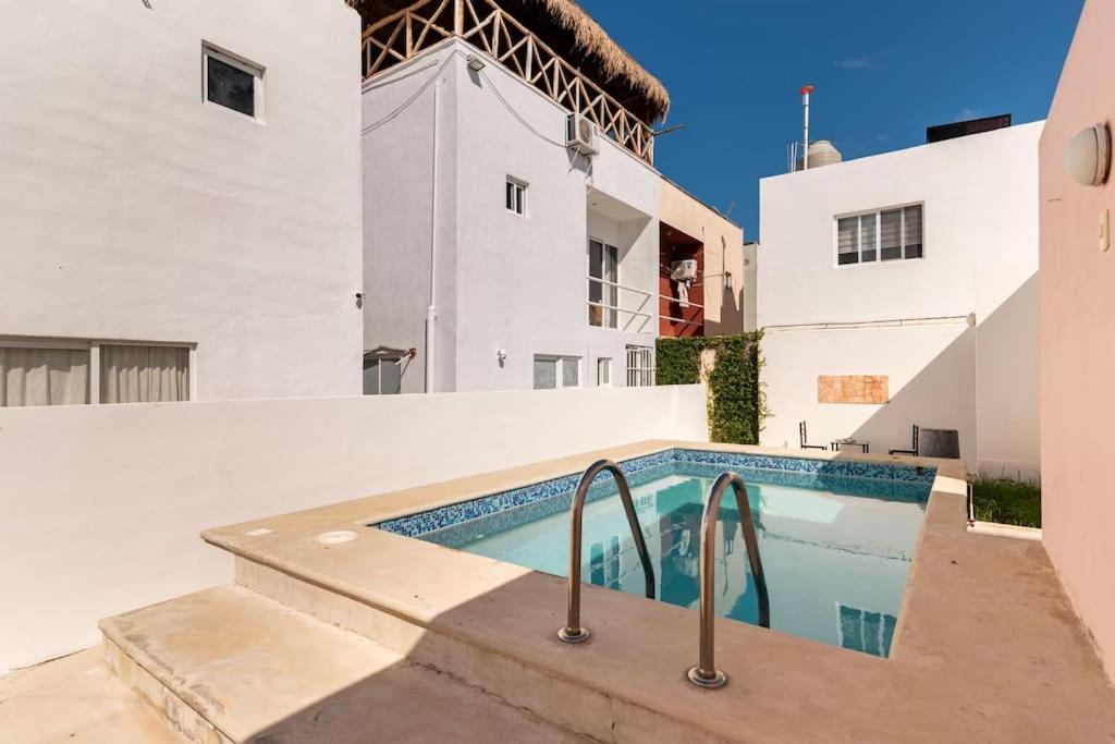 Micro Studio Perfect For Backpackers, Couples, 3 Min Drive To Playa El Nino Cancun Ngoại thất bức ảnh