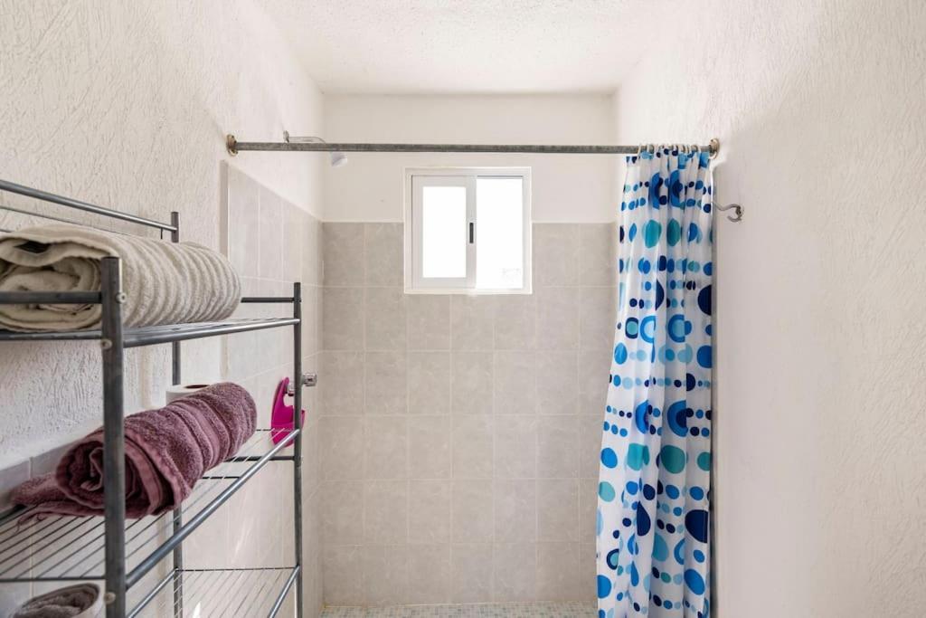 Micro Studio Perfect For Backpackers, Couples, 3 Min Drive To Playa El Nino Cancun Ngoại thất bức ảnh